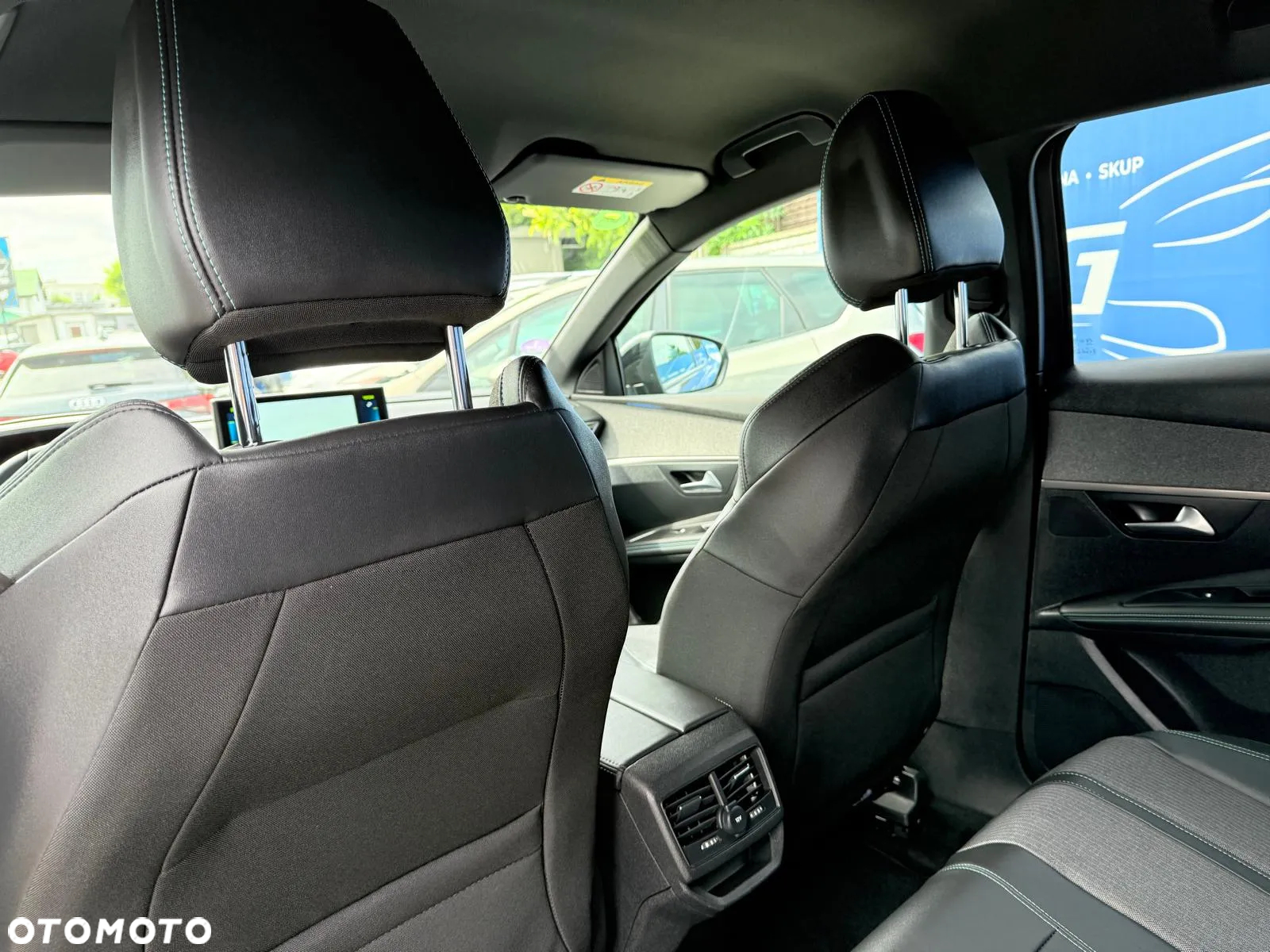 Peugeot 3008 1.6 PureTech Hybrid PHEV Allure S&S EAT8 - 15