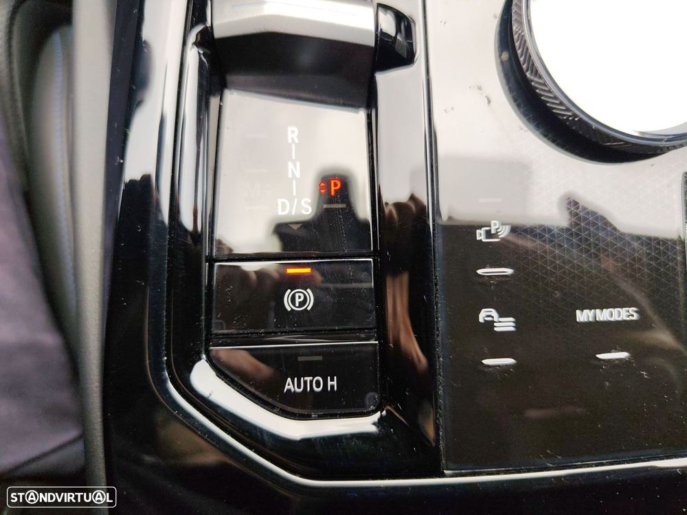 BMW 520 d Pack Desportivo M - 27