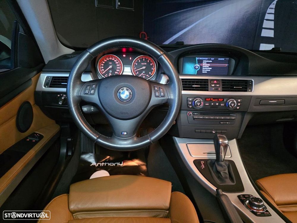 BMW 335 i xDrive Aut. Edition Exclusive - 15