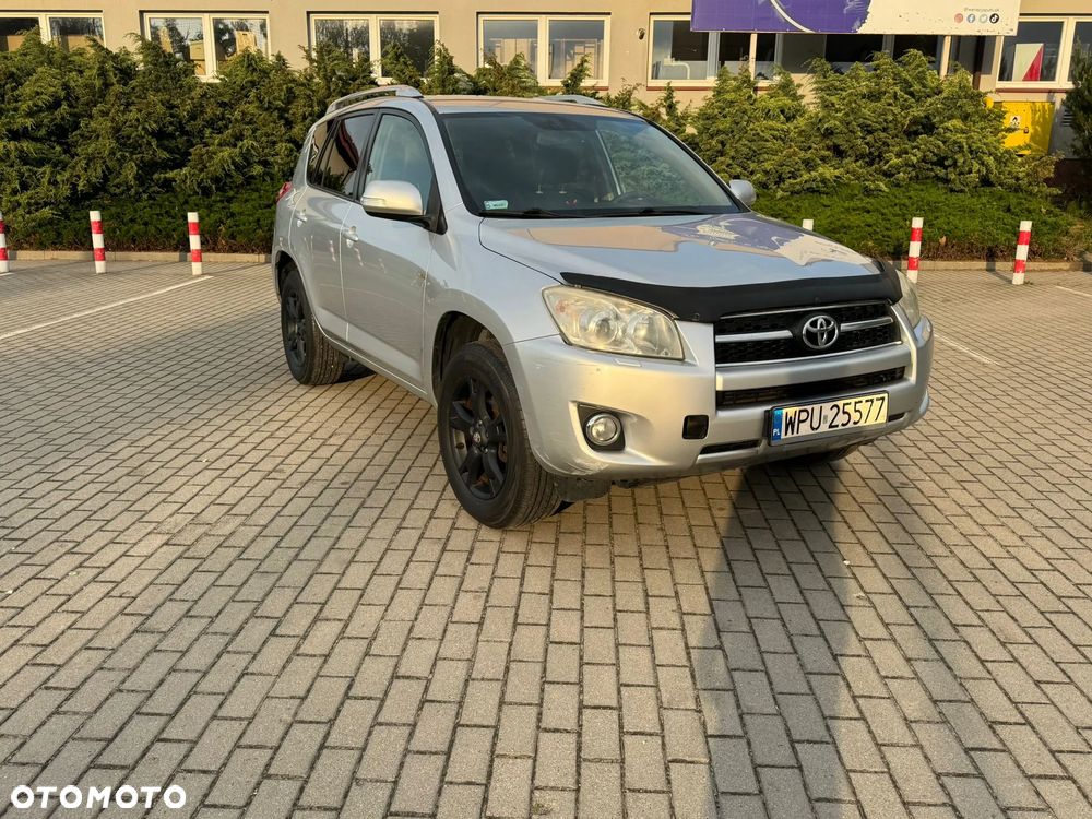 Toyota RAV4 2.2 D-4D Luna - 1