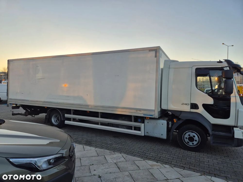 Volvo FL 240 4X2 / 18 EP / CHŁODNIA / SKAB / MITSUBISHI / 2 KOMORY / MOŻLIWOŚĆ USUNIĘCIA ŚCIANEK / 1 WŁ / NIE PICOWANY / OKAZJA! / MODEL 2017 / EURO 6 - 6