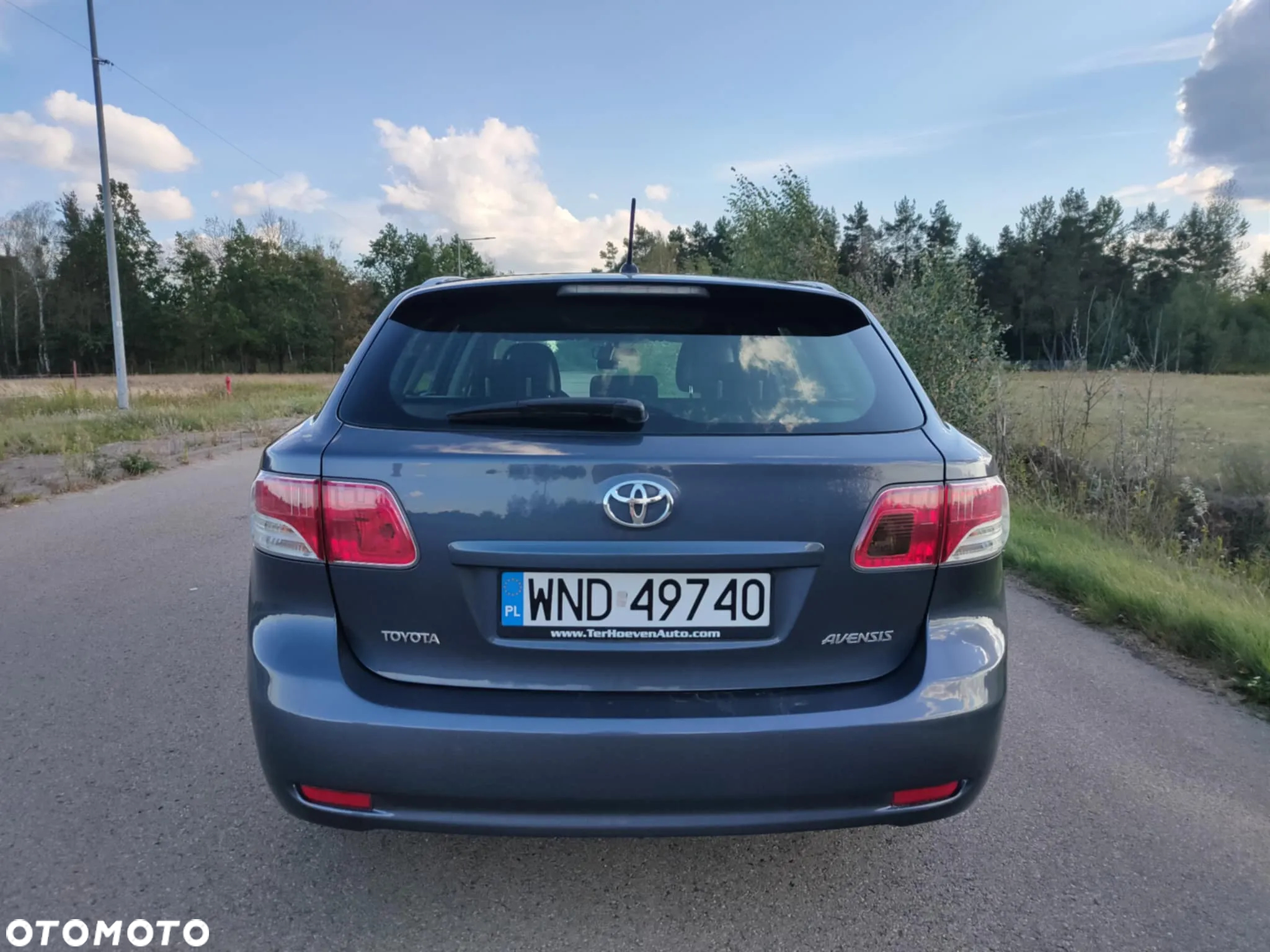 Toyota Avensis - 2