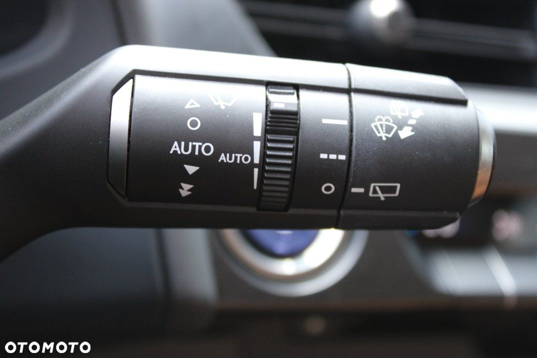 Lexus UX - 29