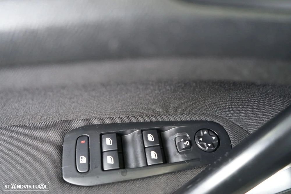 Peugeot 308 SW 1.6 BlueHDi Style - 19