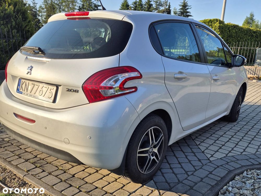 Peugeot 208 1.2 VTi Allure - 5