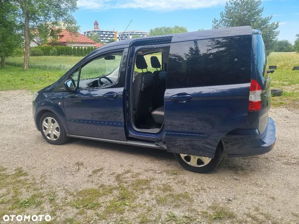 Ford Tourneo Courier 1.0 EcoBoost Titanium - 4
