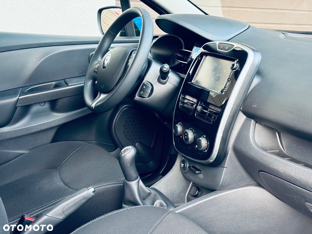 Renault Clio - 19