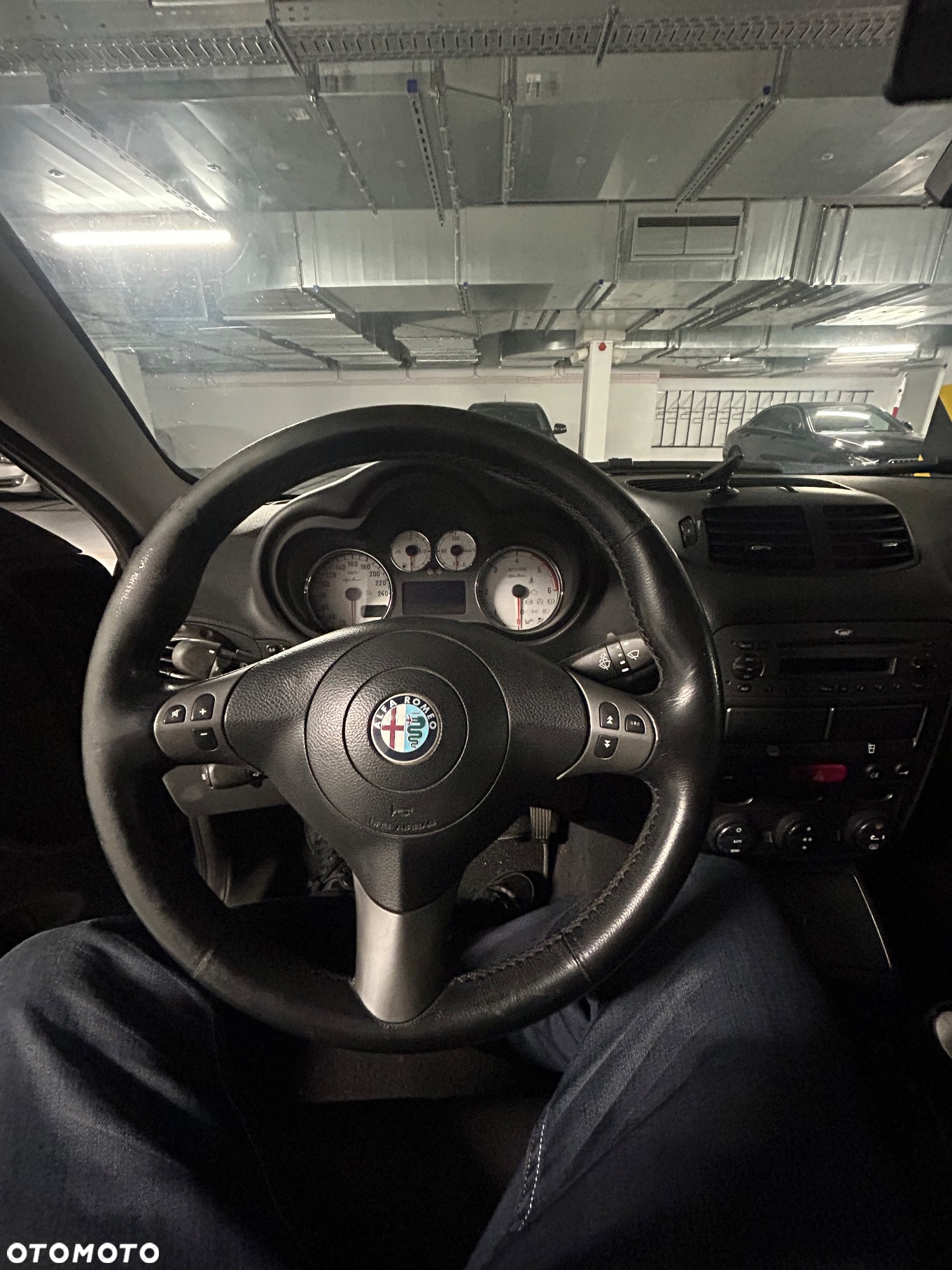 Alfa Romeo GT 1.9JTD 16V Distinctive - 9