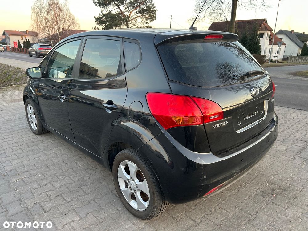 Kia Venga - 3