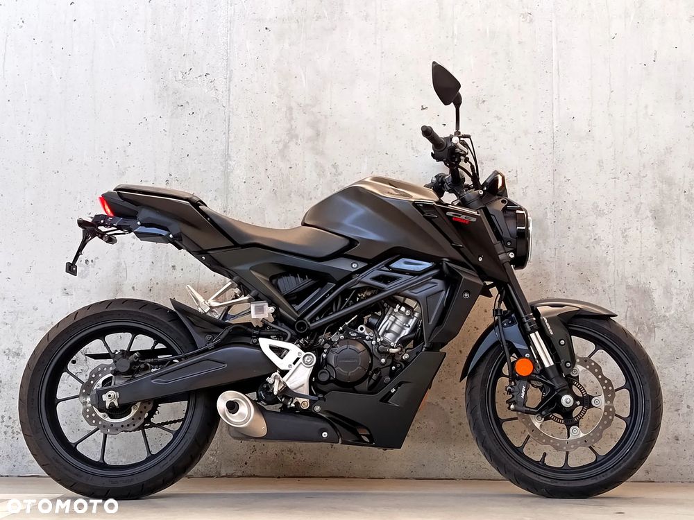 Honda CB - 16