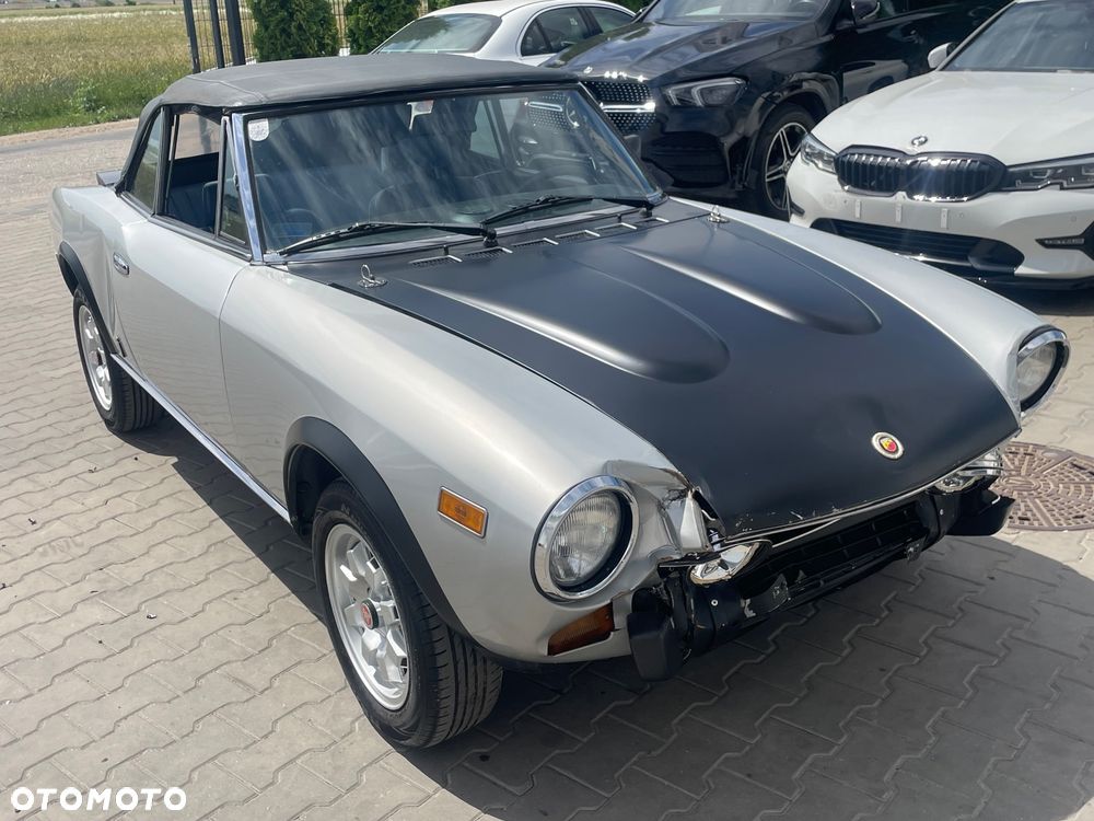 Fiat 124 Spider - 2