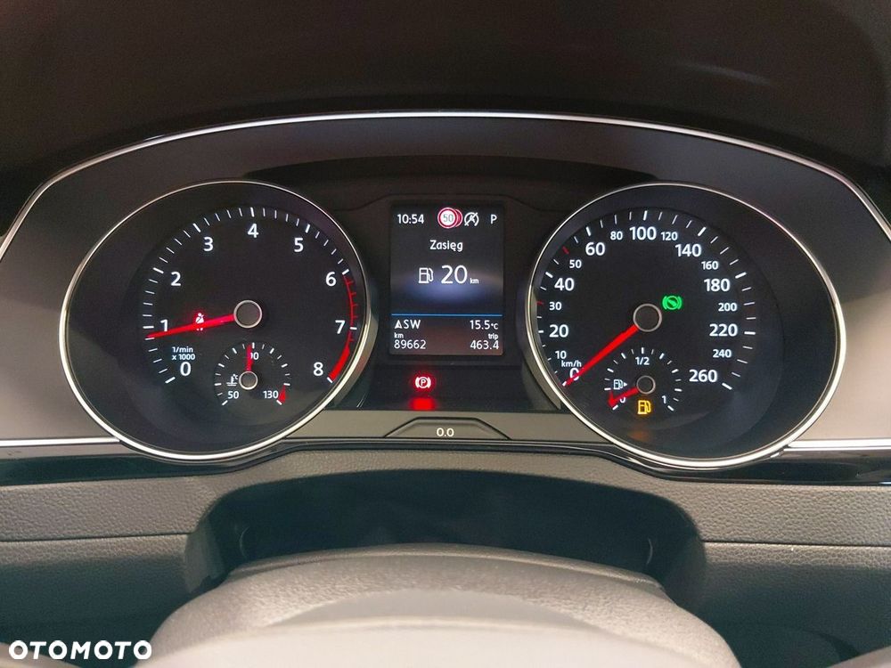 Volkswagen Passat Variant 2.0 TSI Business DSG - 24