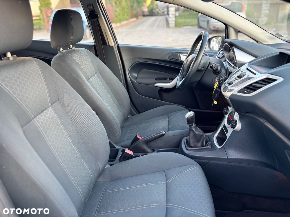 Ford Fiesta 1.25 Titanium - 25