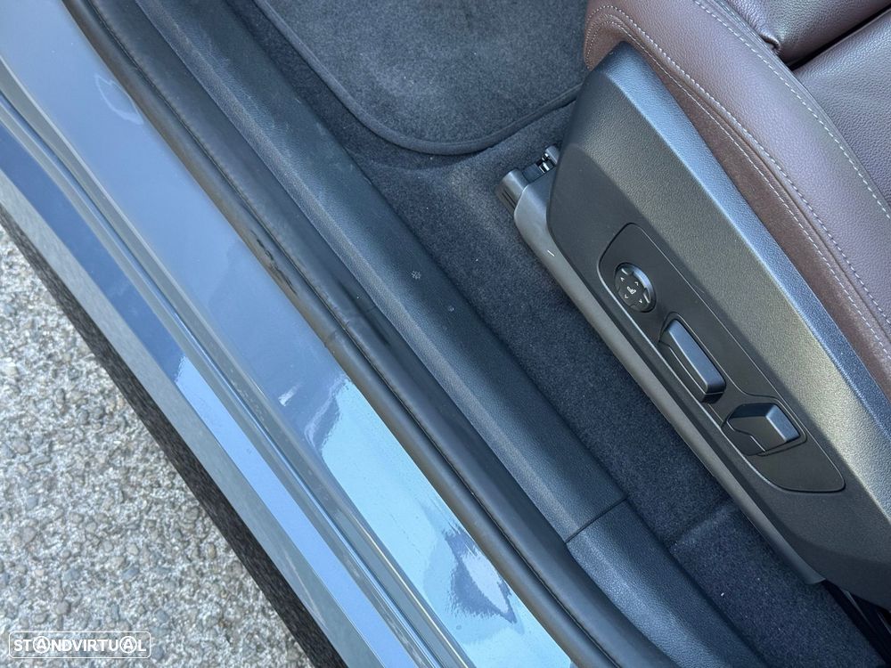 BMW X1 xDrive30e Pack Desportivo M - 36