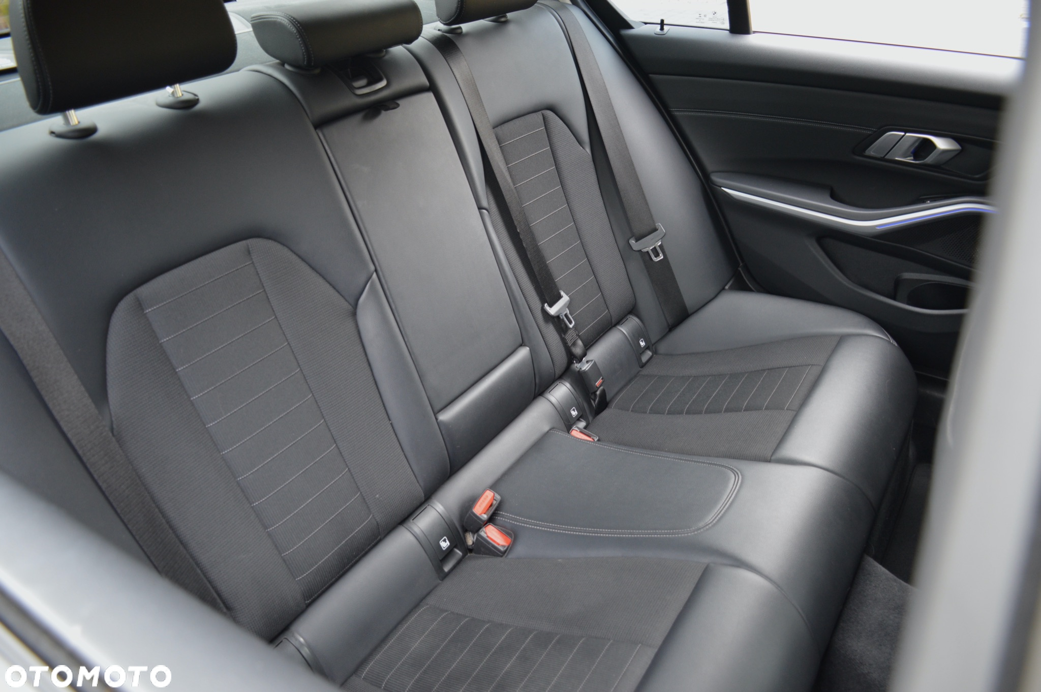BMW Seria 3 320d Sport Line Shadow - 26