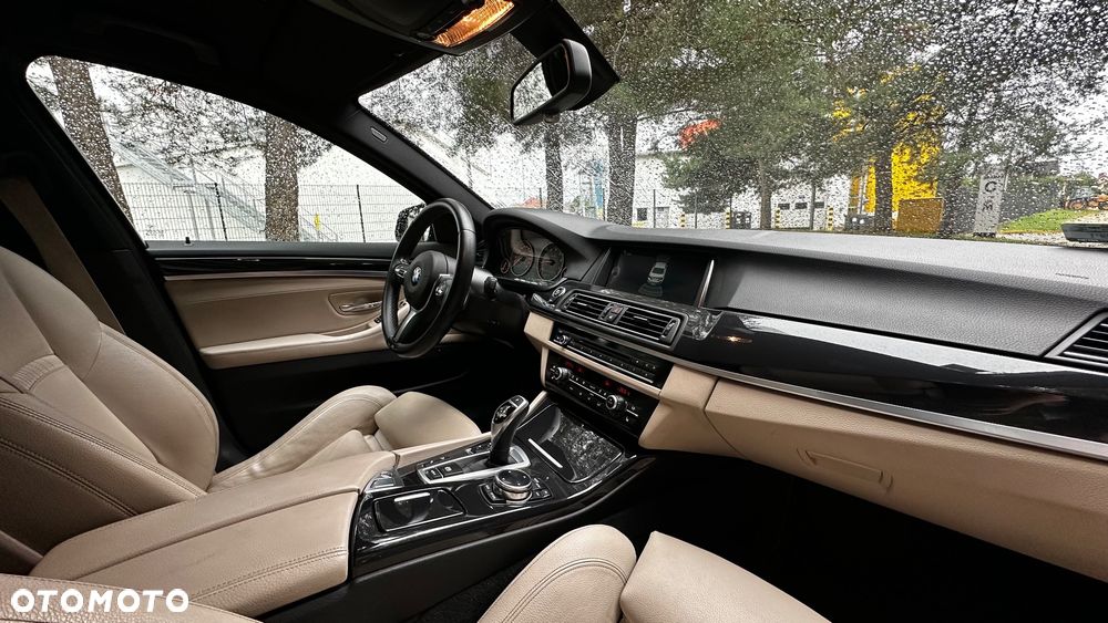 BMW Seria 5 528i xDrive Sport-Aut Luxury Line - 19