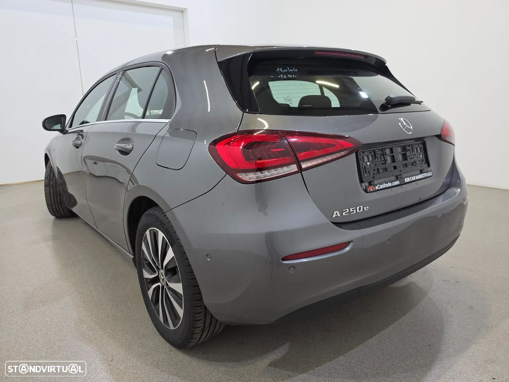 Mercedes-Benz A 250 e Progressive - 6