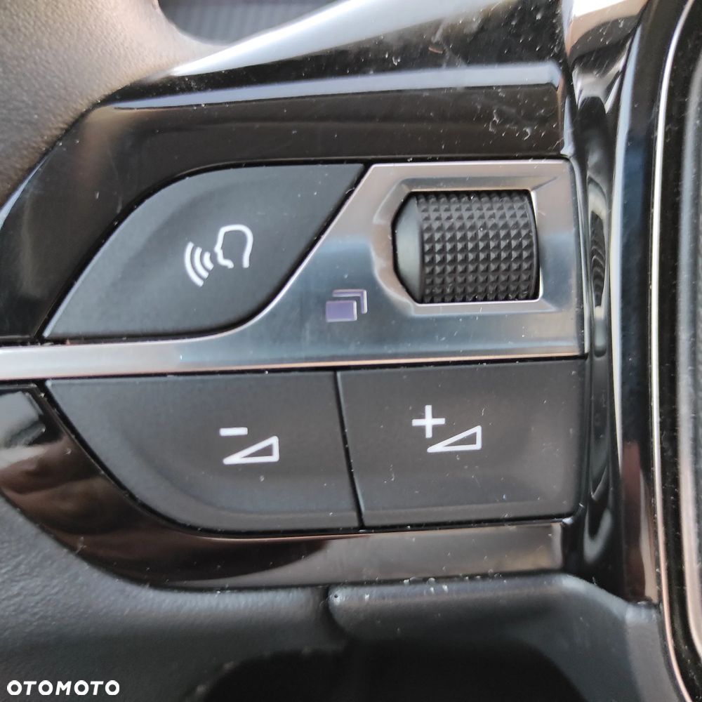 Peugeot 208 - 26