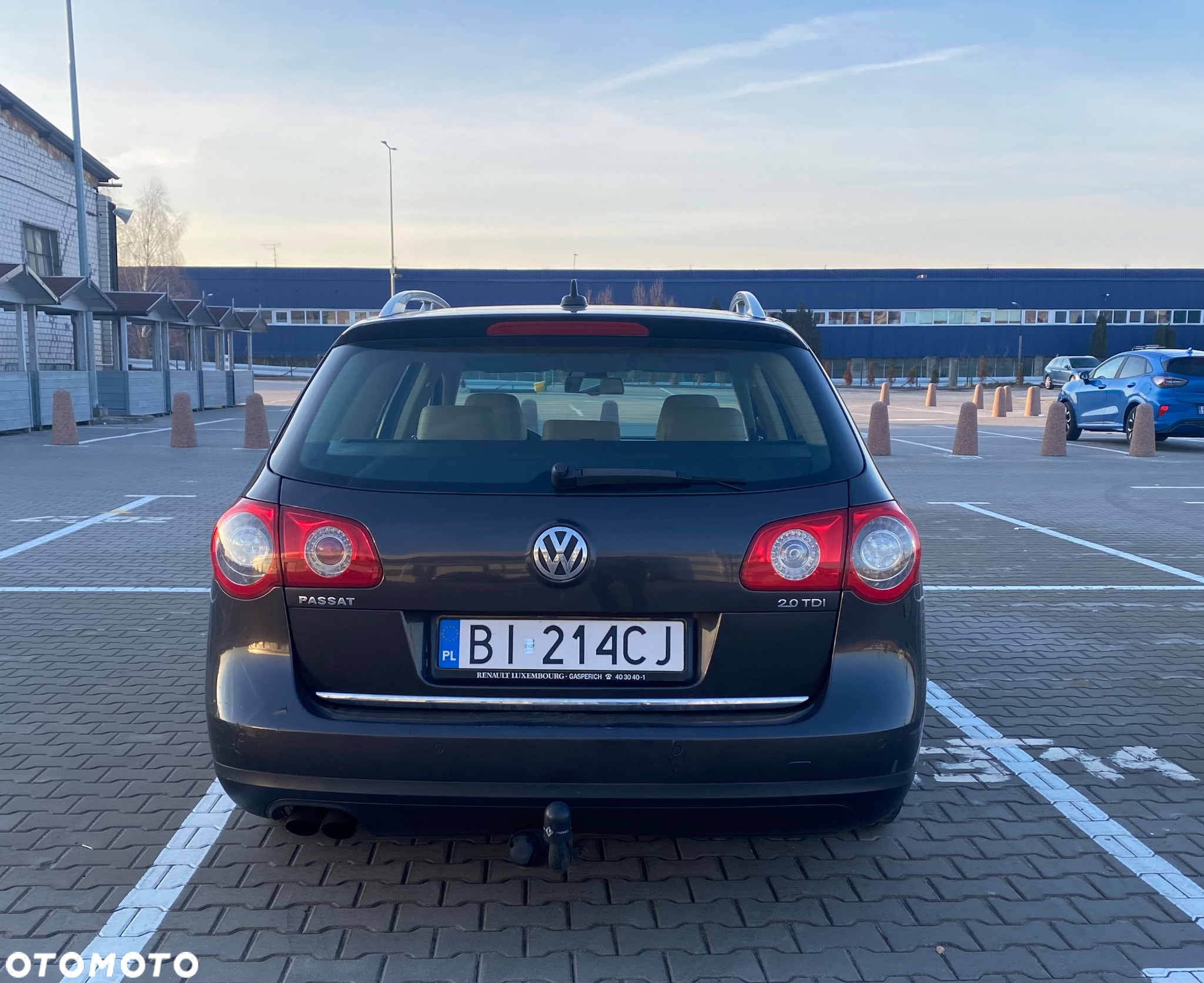Volkswagen Passat Variant 2.0 Blue TDI DPF Sportline - 5