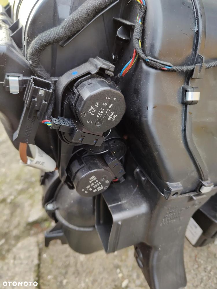 BMW 5 E60 e61 Nagrzewnica Europa CLIMATRONIC - 4