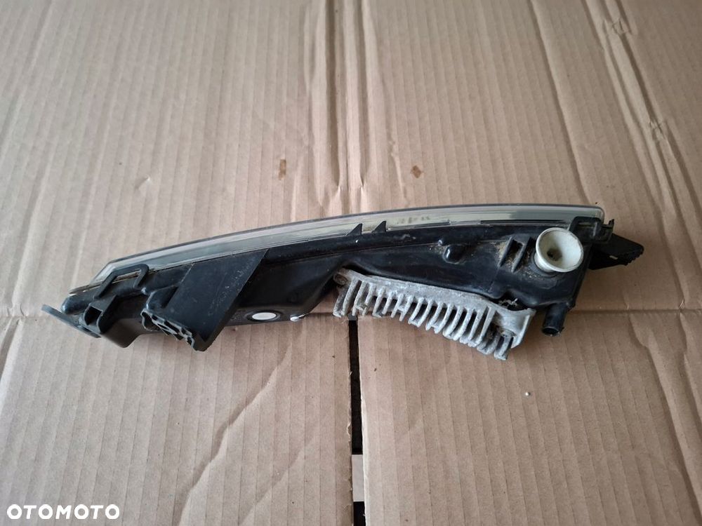 HALOGEN LED JAGUAR I PACE ORYGINAŁ ŁADNY STAN - 3