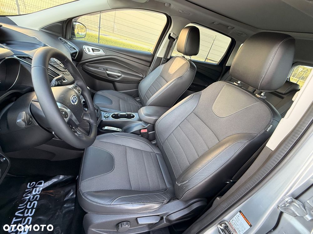 Ford Kuga 2.0 TDCi 4WD Titanium - 24