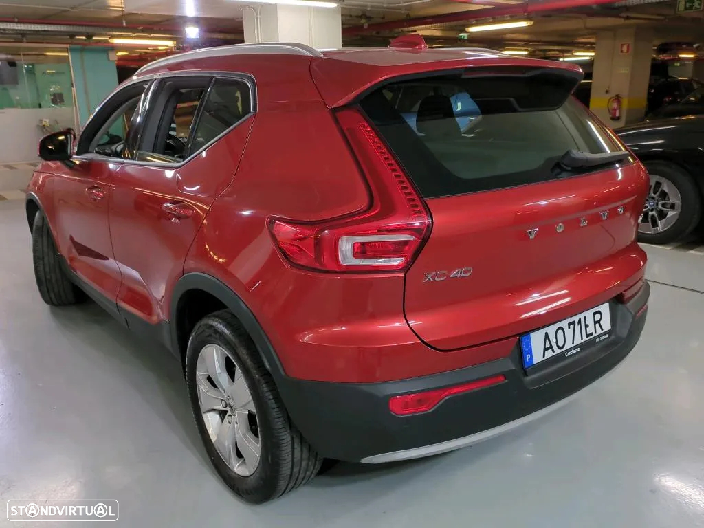 Volvo XC 40 1.5 T2 Momentum Plus - 2