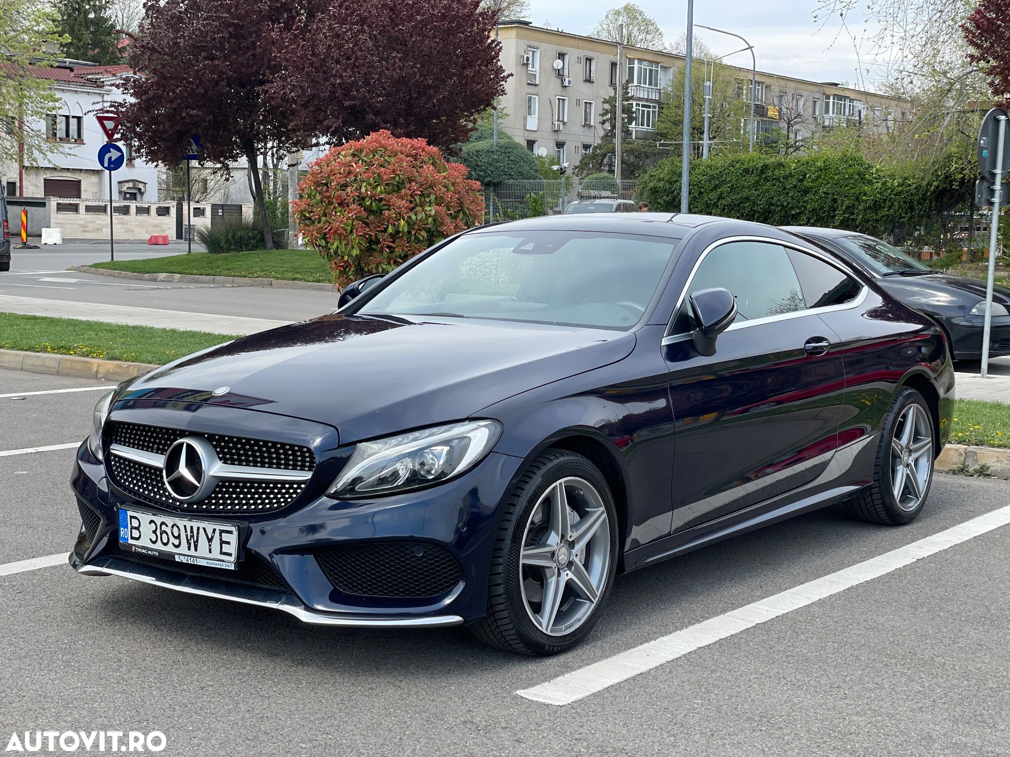 Mercedes-Benz C 200 Coupe 4Matic 9G-TRONIC AMG Line - 1