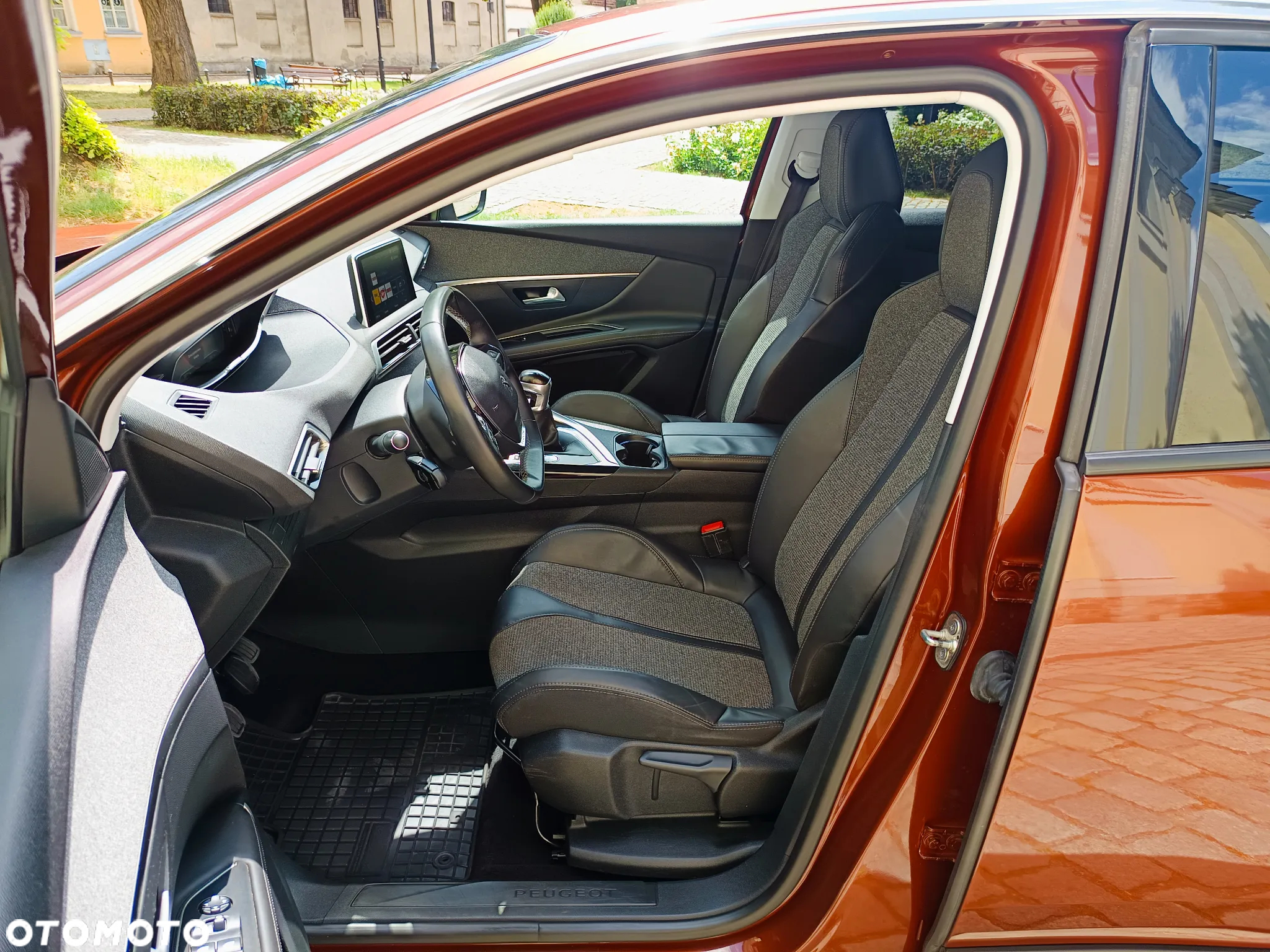 Peugeot 3008 1.2 PureTech Allure S&S - 8