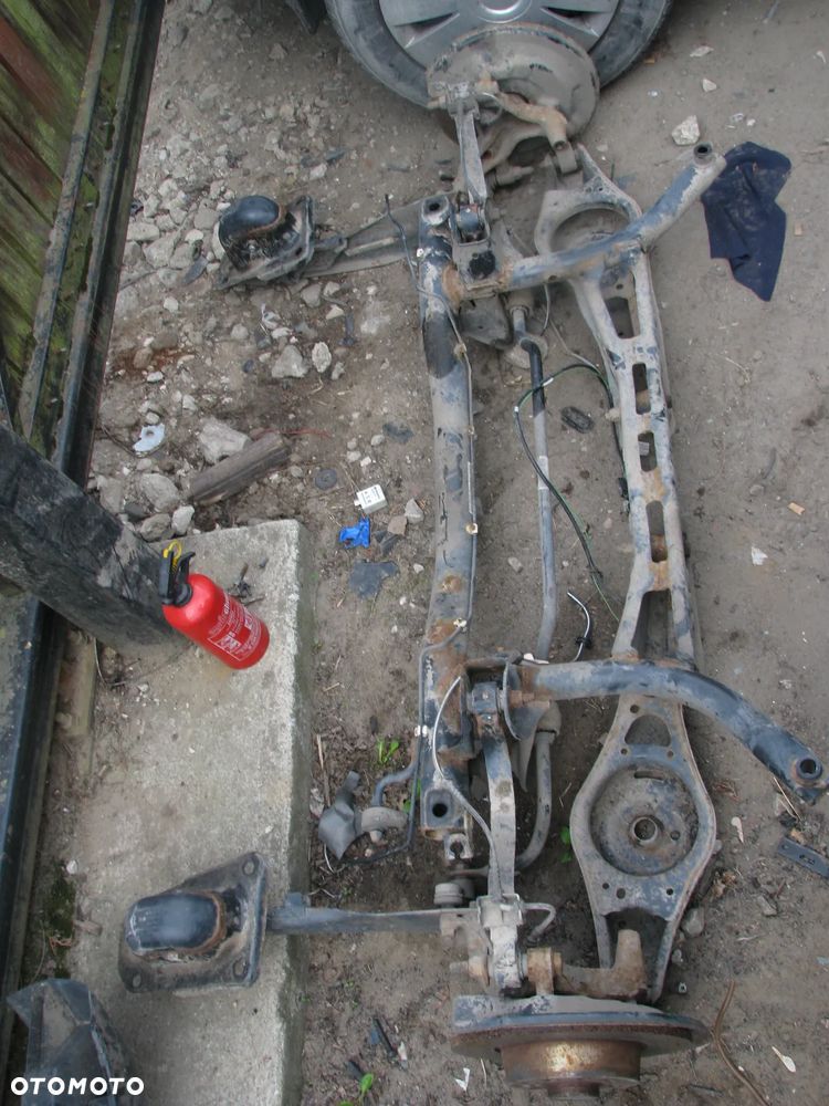 Belka zawieszenia Oś tył Tylna Sanki Wózek Jetta VI - 1