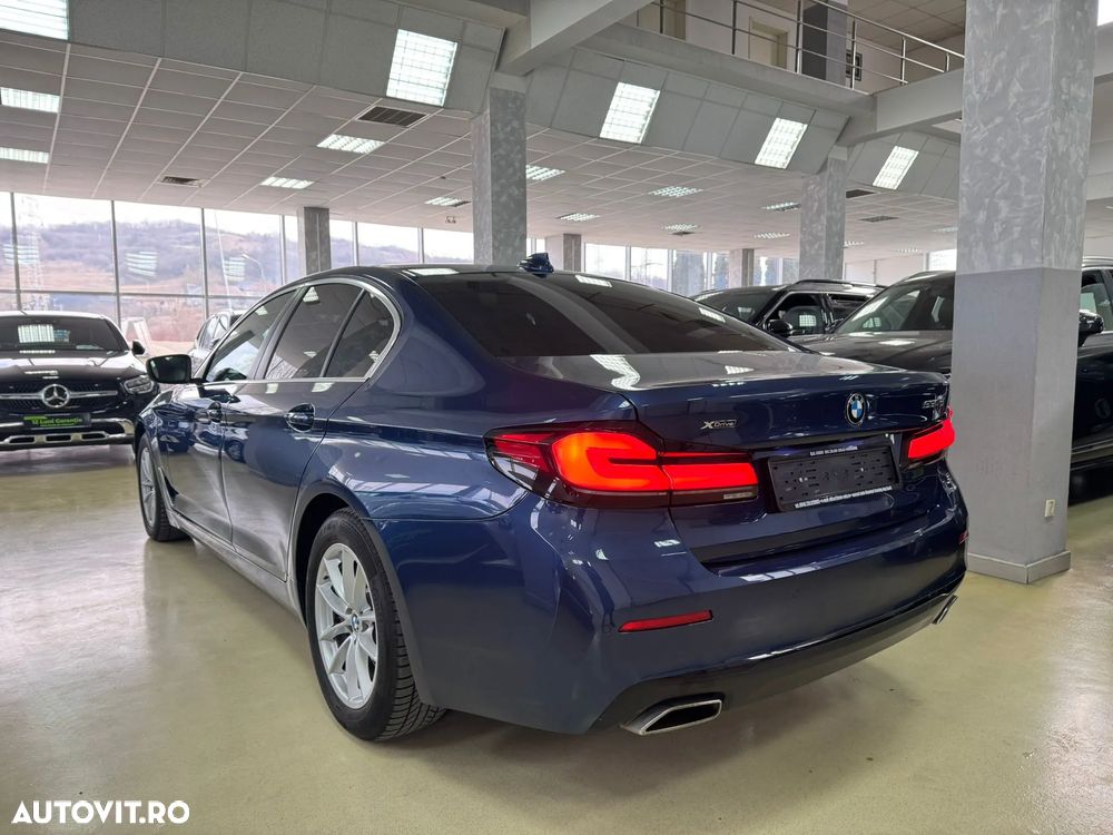 BMW Seria 5 530d xDrive Aut. - 11