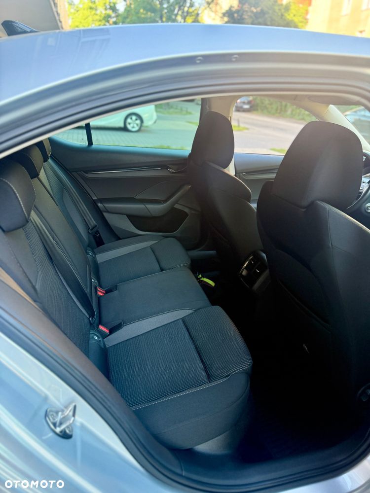 Skoda Octavia 2.0 TDI Ambition DSG - 12