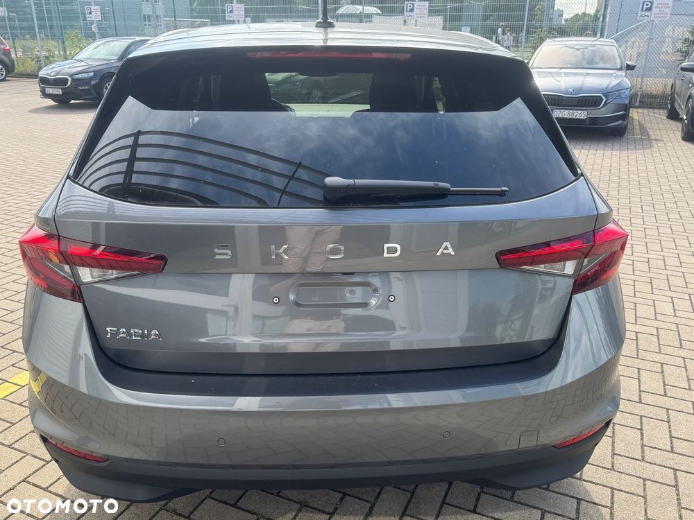 Skoda Fabia 1.0 TSI Drive - 5