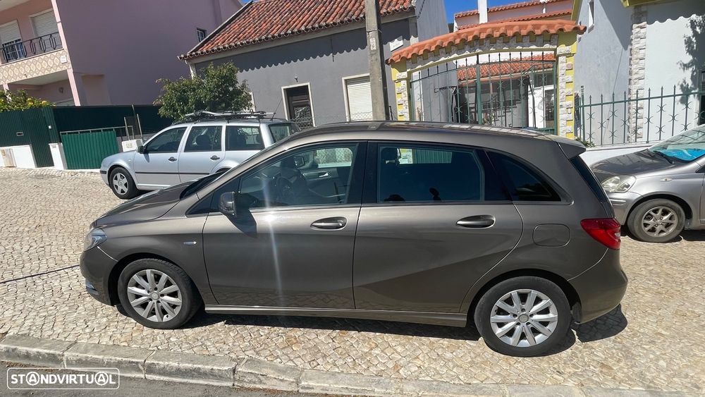 Mercedes-Benz B 200 CDI (BlueEFFICIENCY) - 5