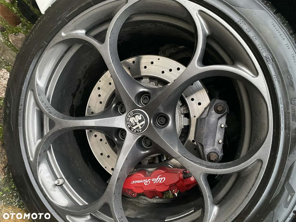 Alfa Romeo Stelvio 2.9 V6 Bi-Turbo Quadrifoglio Q4 - 24