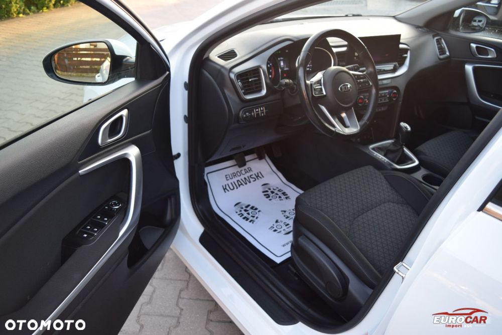 Kia Ceed 1.4 T-GDI L Business Line - 11