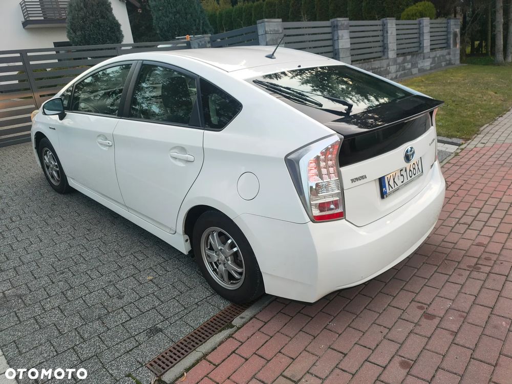 Toyota Prius 2011 photo 4