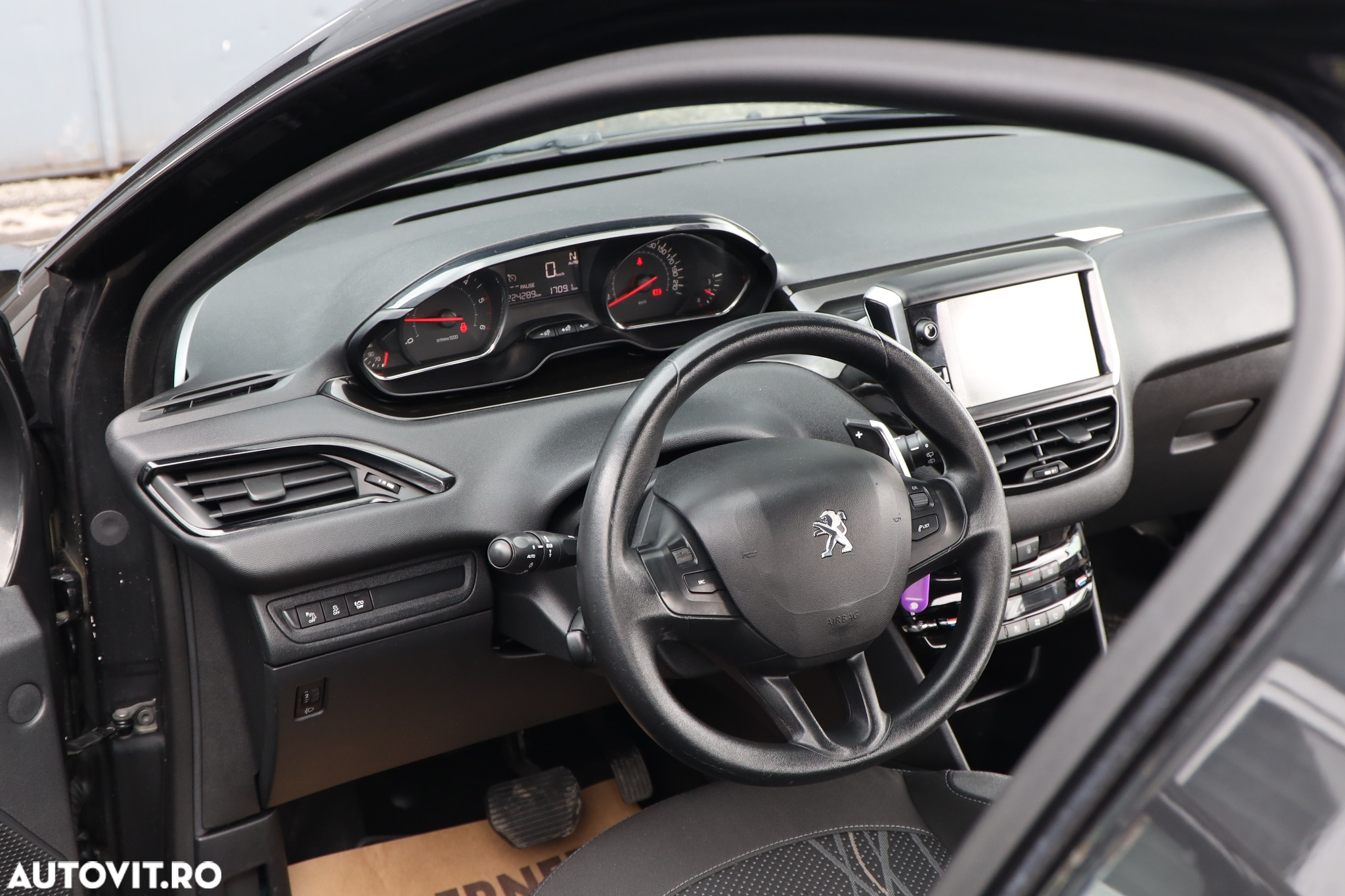 Peugeot 208 1.4 HDi FAP STT Active - 16