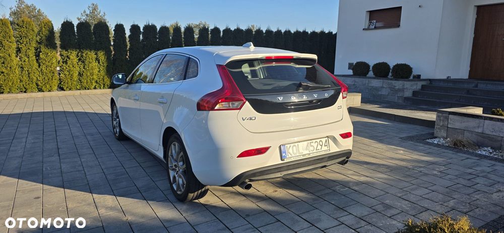 Volvo V40 D3 Summum - 11