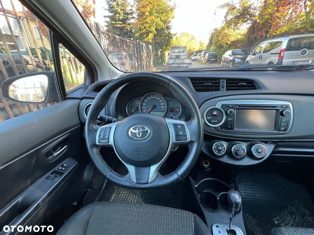 Toyota Yaris 2013 photo 5