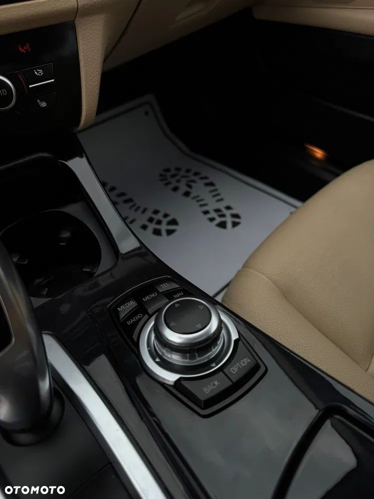 BMW Seria 5 520d xDrive Luxury Line - 27