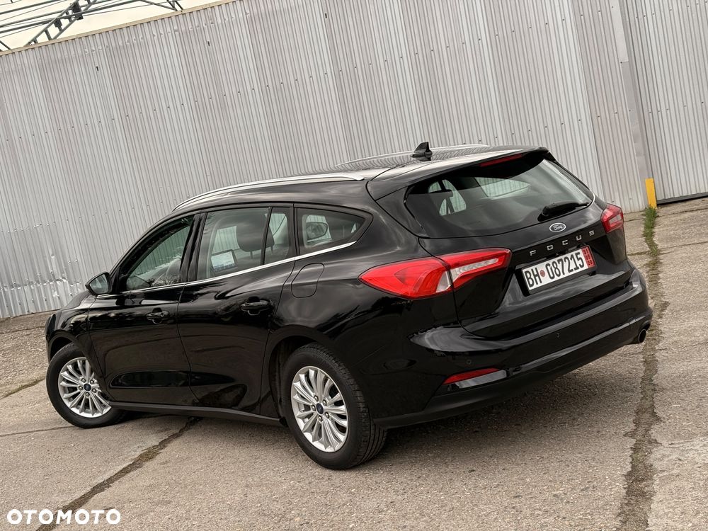 Ford Focus 1.5 EcoBlue Start-Stopp-System TITANIUM - 17