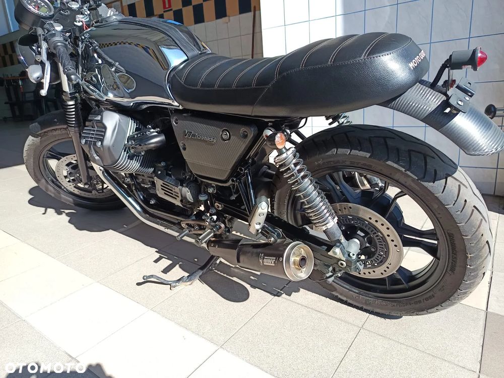 Moto Guzzi V7 - 6