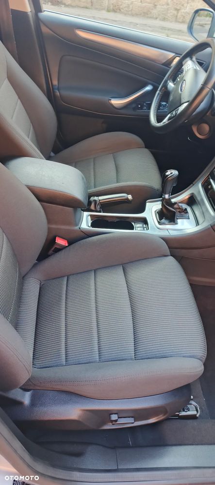 Ford Mondeo 2.0 TDCi Titanium PowerShift - 8