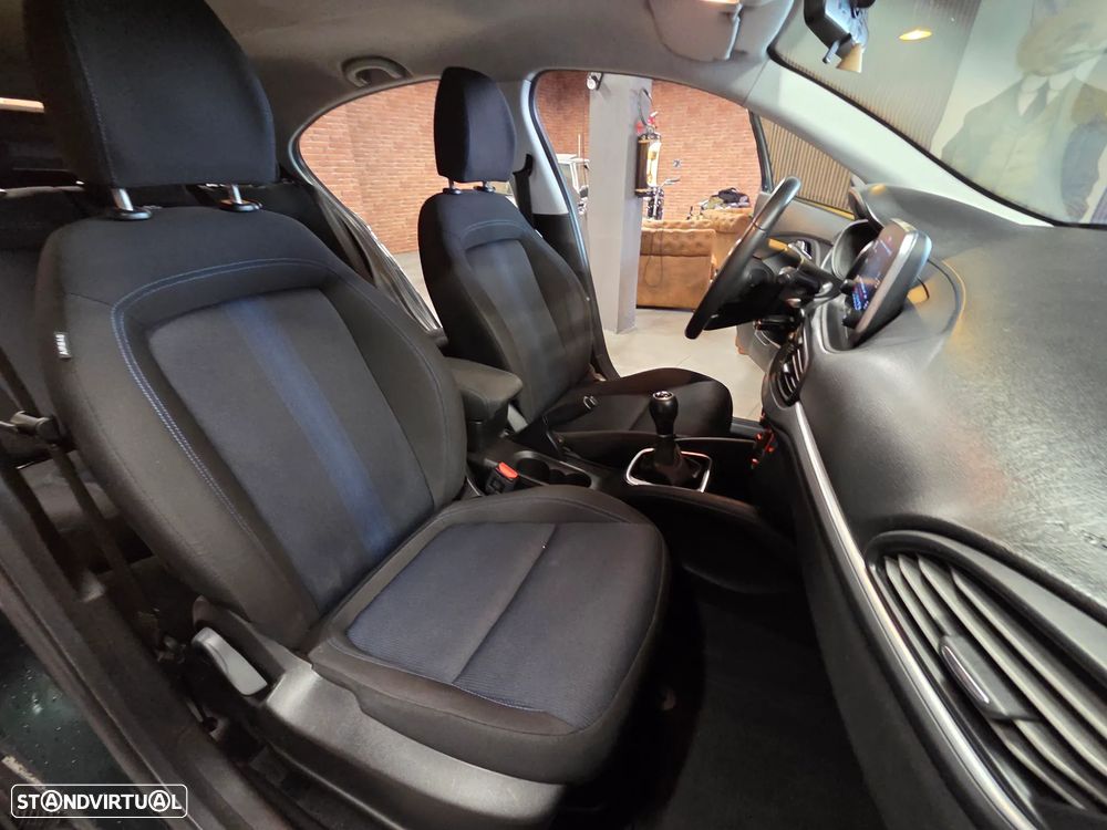 Fiat Tipo 1.3 M-Jet Lounge - 25