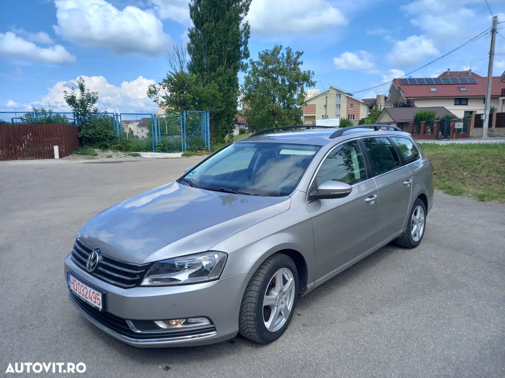 Volkswagen Passat 1.6 TDI DPF BlueMotion Technology Highline - 1