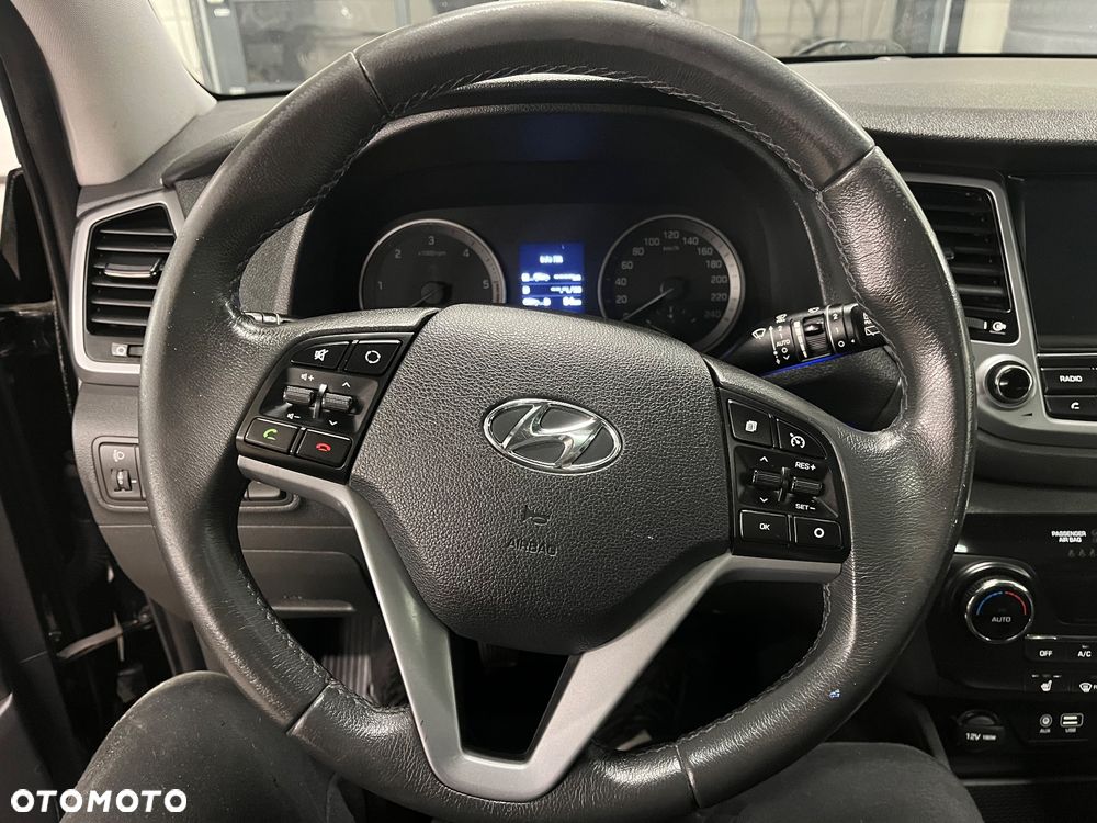 Hyundai Tucson blue 1.7 CRDi 2WD Intro Edition - 18