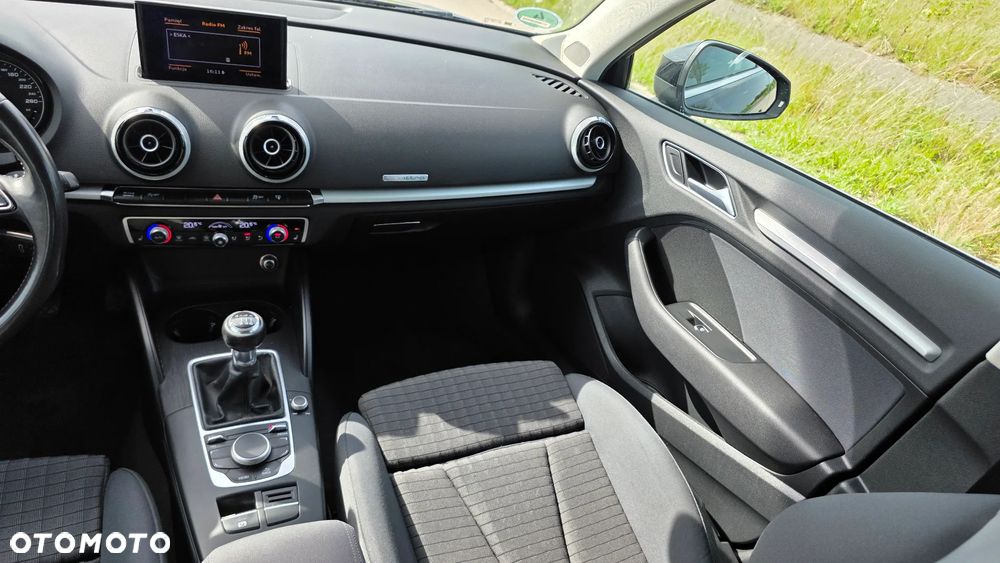 Audi A3 Sportback 2.0 TDI Ambiente - 15