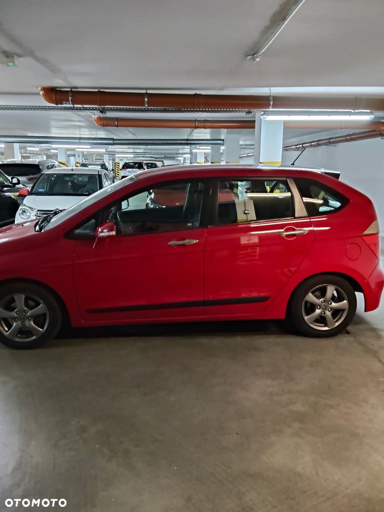 Honda Fr-V 2009 photo 3