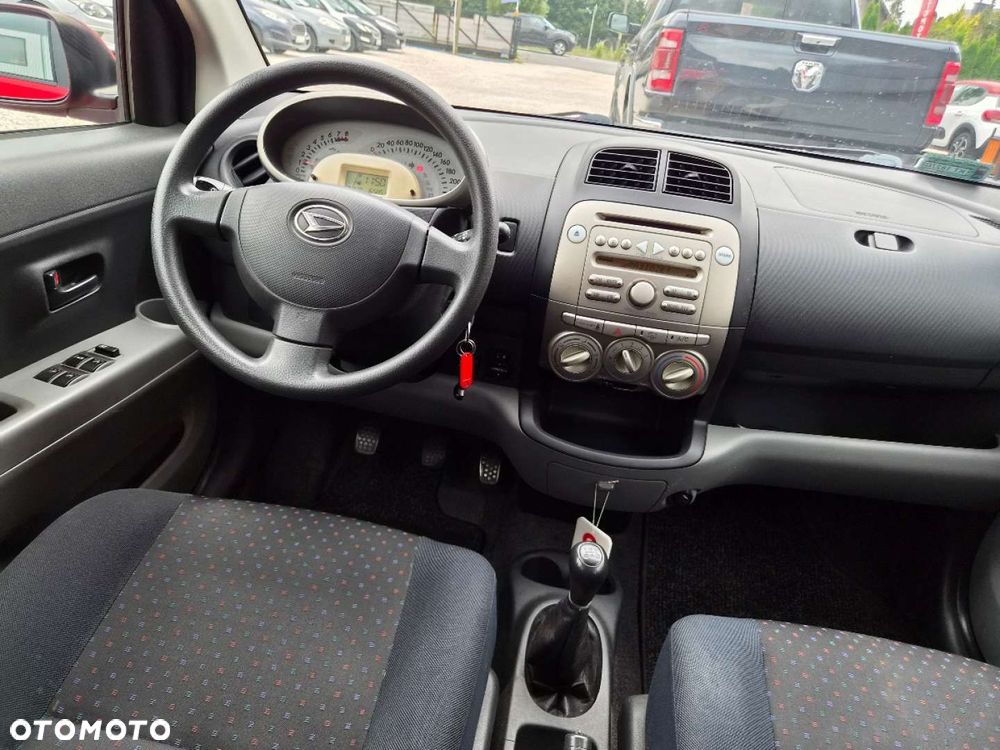 Daihatsu Sirion - 8